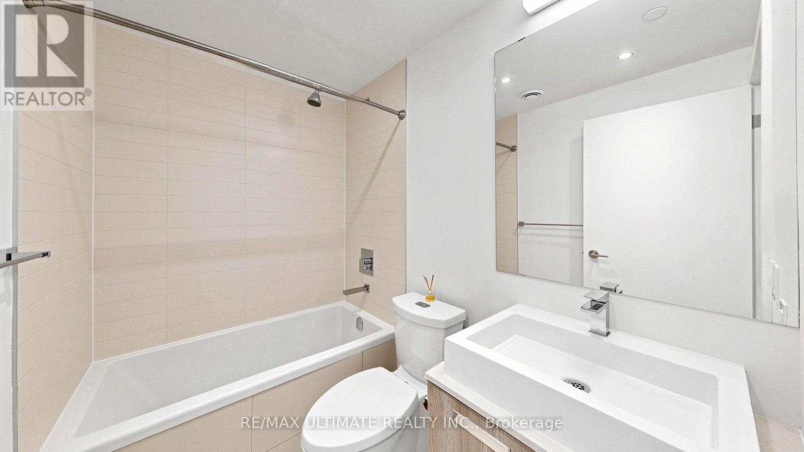 2304 - 2a Church Street, Toronto, Ontario  M5E 0E1 - Photo 12 - C13677214