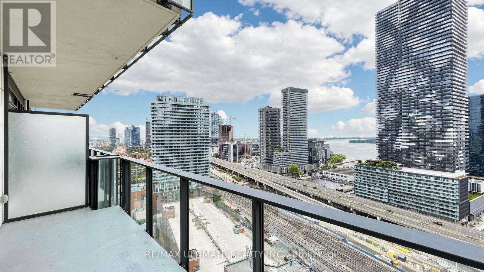2304 - 2a Church Street, Toronto, Ontario  M5E 0E1 - Photo 17 - C13677214