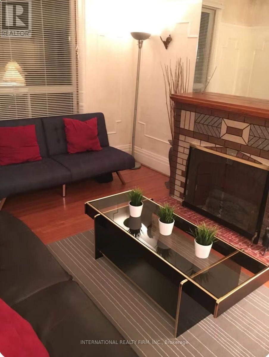 Main - 132 Grace Street, Toronto, Ontario M6J 2S2 - Photo 2 - C13677234