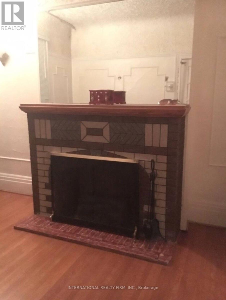 Main - 132 Grace Street, Toronto, Ontario M6J 2S2 - Photo 3 - C13677234