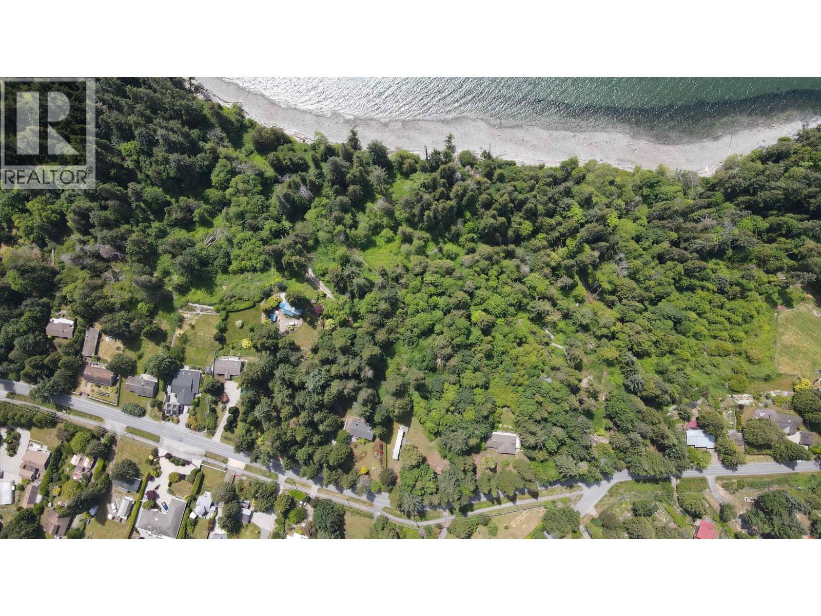 8127 Redrooffs Road, Halfmoon Bay, British Columbia  V7Z 1A7 - Photo 6 - R3155851