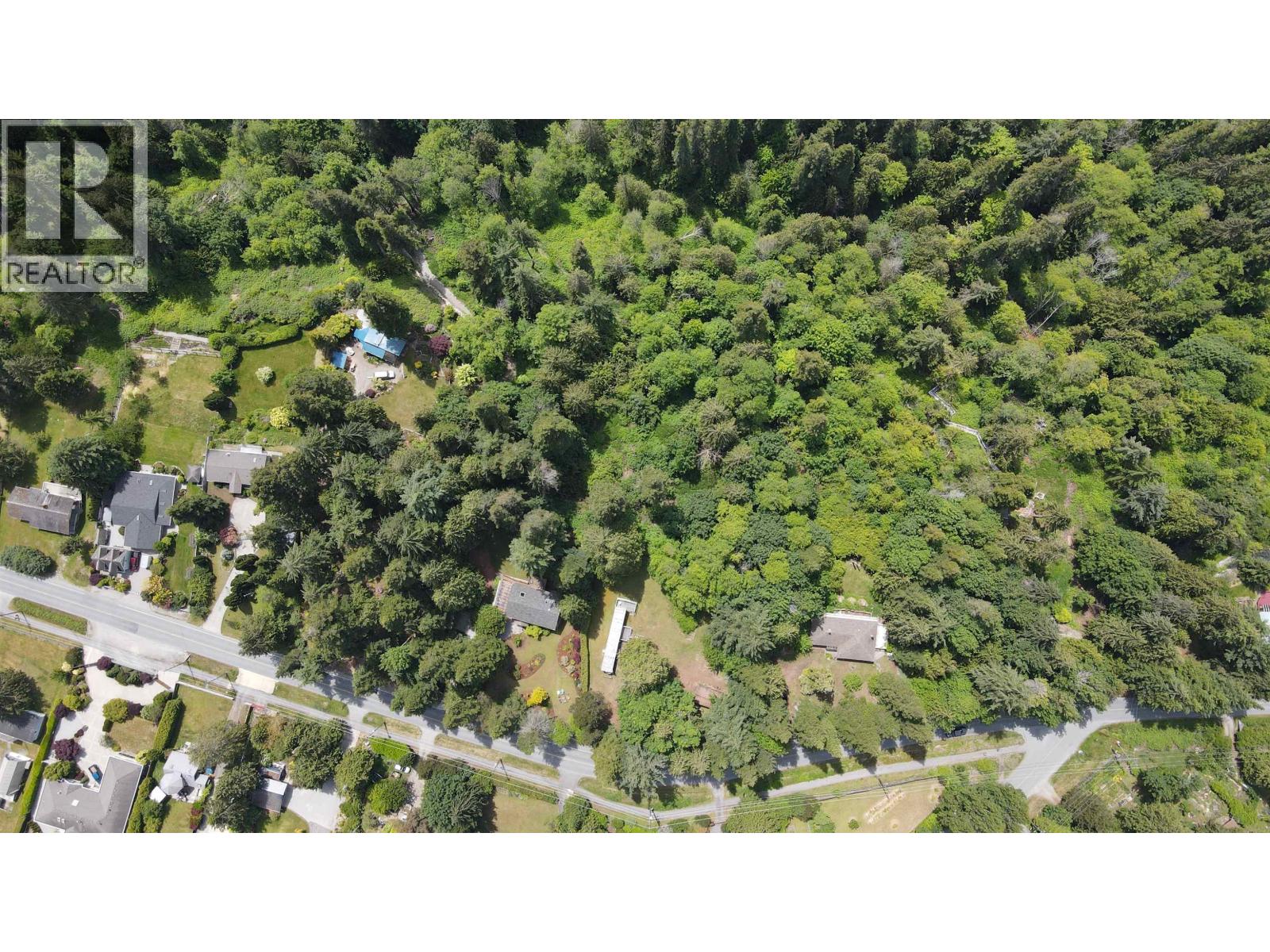 8127 Redrooffs Road, Halfmoon Bay, British Columbia  V7Z 1A7 - Photo 7 - R3155851
