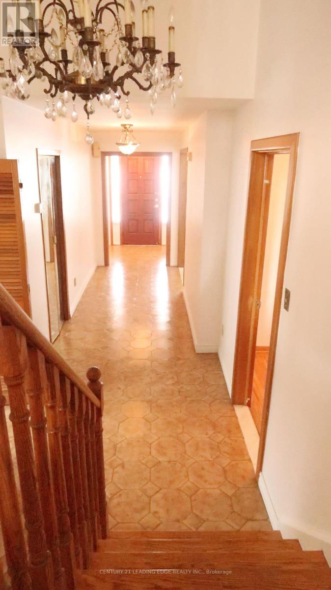 Main - 959 Huntingwood Drive S, Toronto, Ontario  M1S 1K3 - Photo 5 - E13677202