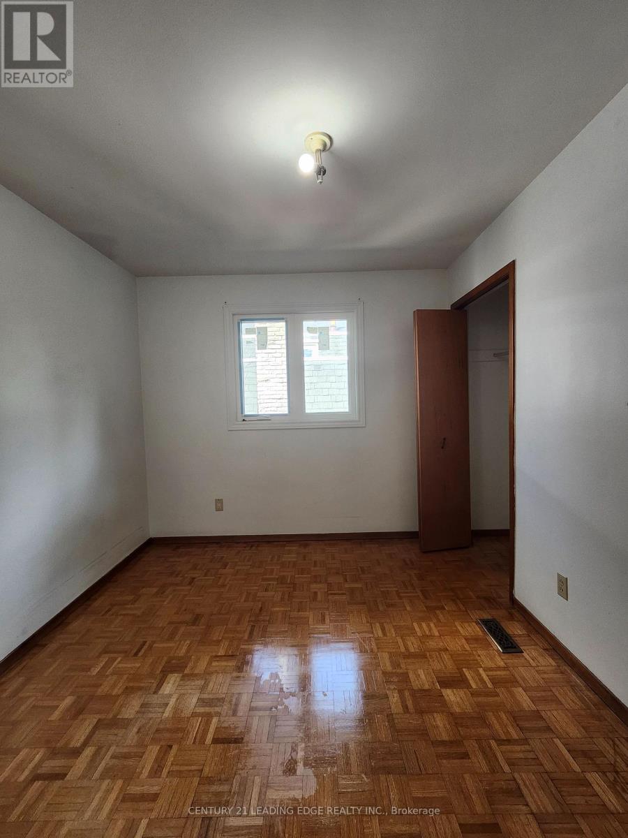Main - 959 Huntingwood Drive S, Toronto, Ontario  M1S 1K3 - Photo 7 - E13677202