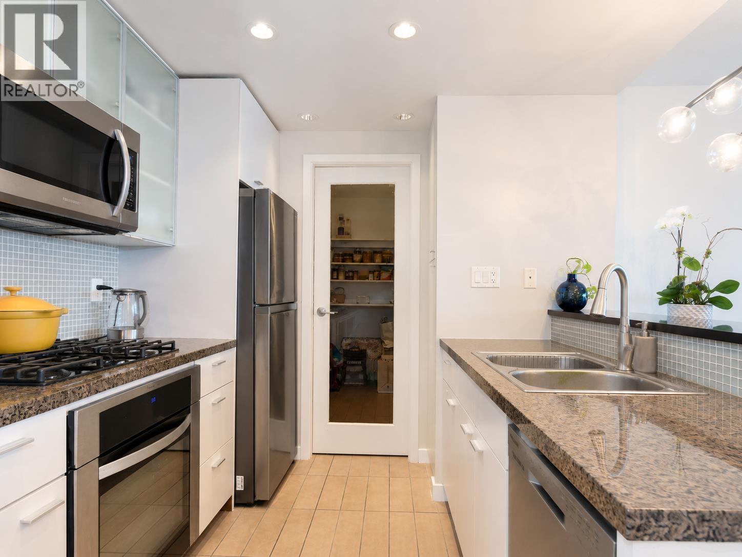 801 980 Cooperage Way, Vancouver, British Columbia  V6B 0C3 - Photo 11 - R3155869