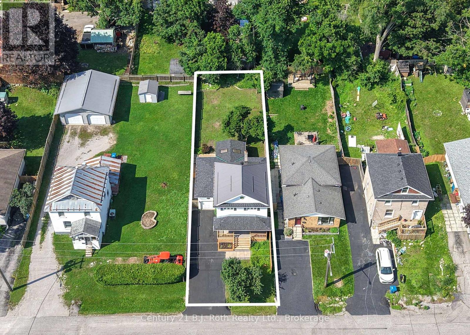 12 Clinton Street, Orillia, Ontario  L3V 6A1 - Photo 5 - S13677248
