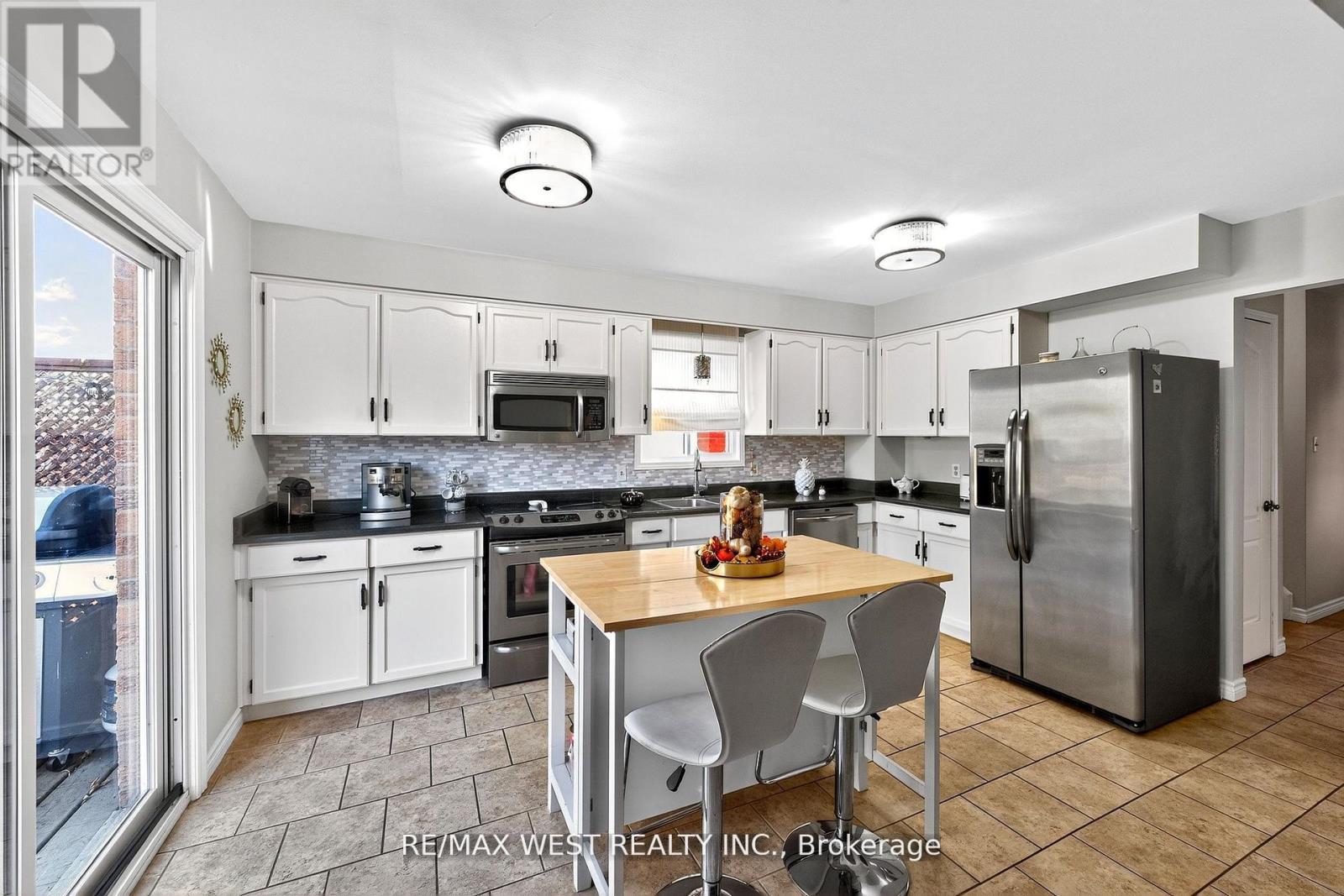 100 Kerr Boulevard, New Tecumseth, Ontario  L9R 1C6 - Photo 17 - N13677240