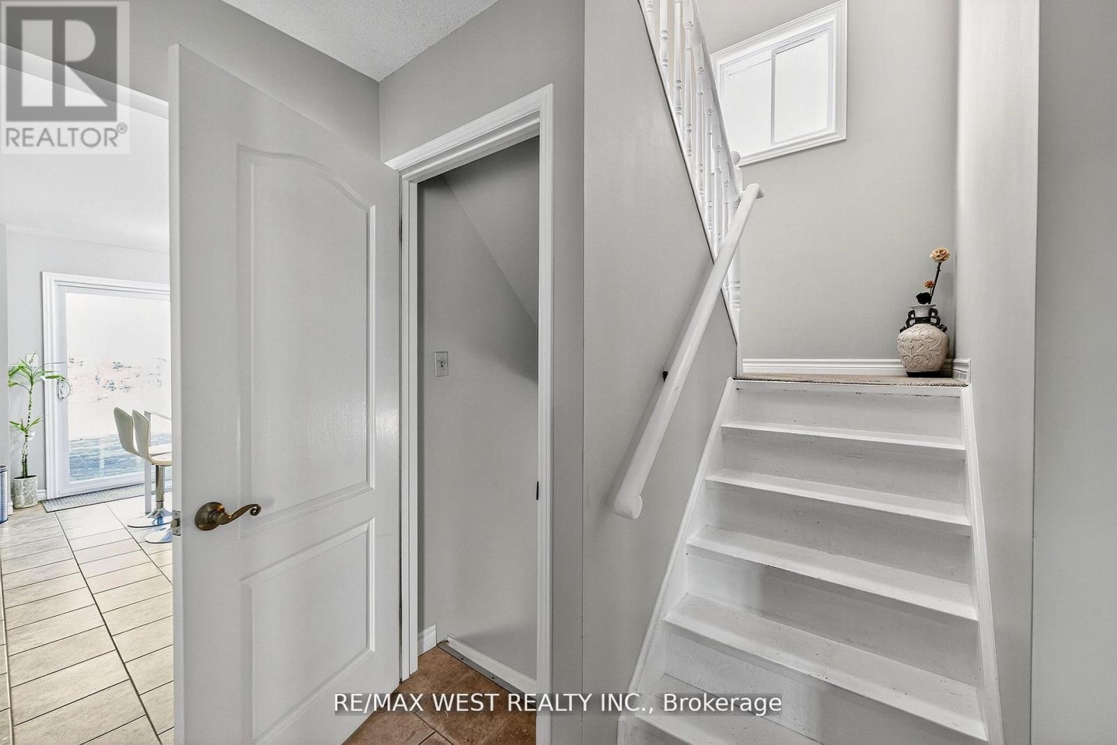 100 Kerr Boulevard, New Tecumseth, Ontario  L9R 1C6 - Photo 21 - N13677240