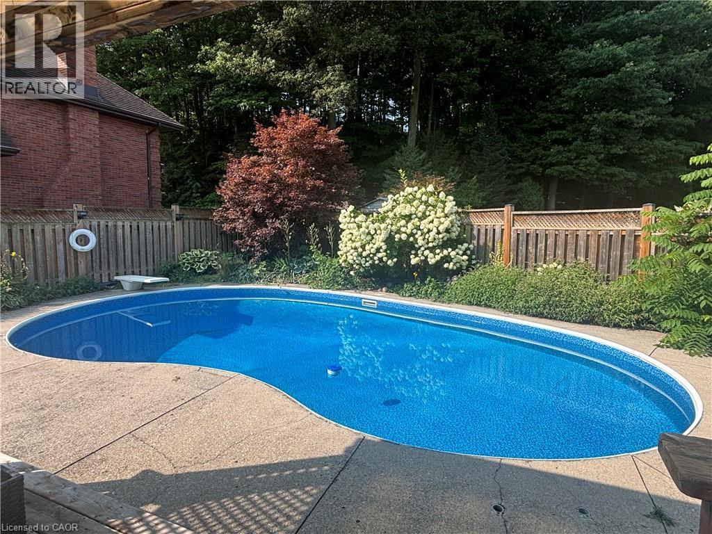 4 Sunhaven Court, Stoney Creek, Ontario  L8G 4G7 - Photo 2 - 40855368