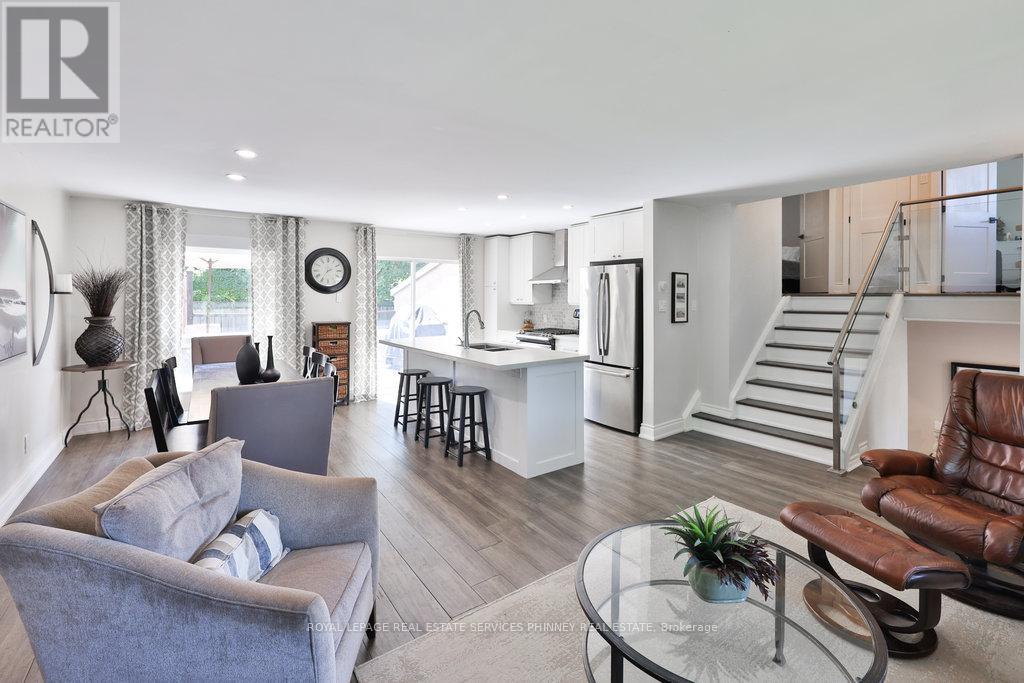 1404 Lewisham Drive, Mississauga, Ontario  L5J 3R3 - Photo 14 - W13677242