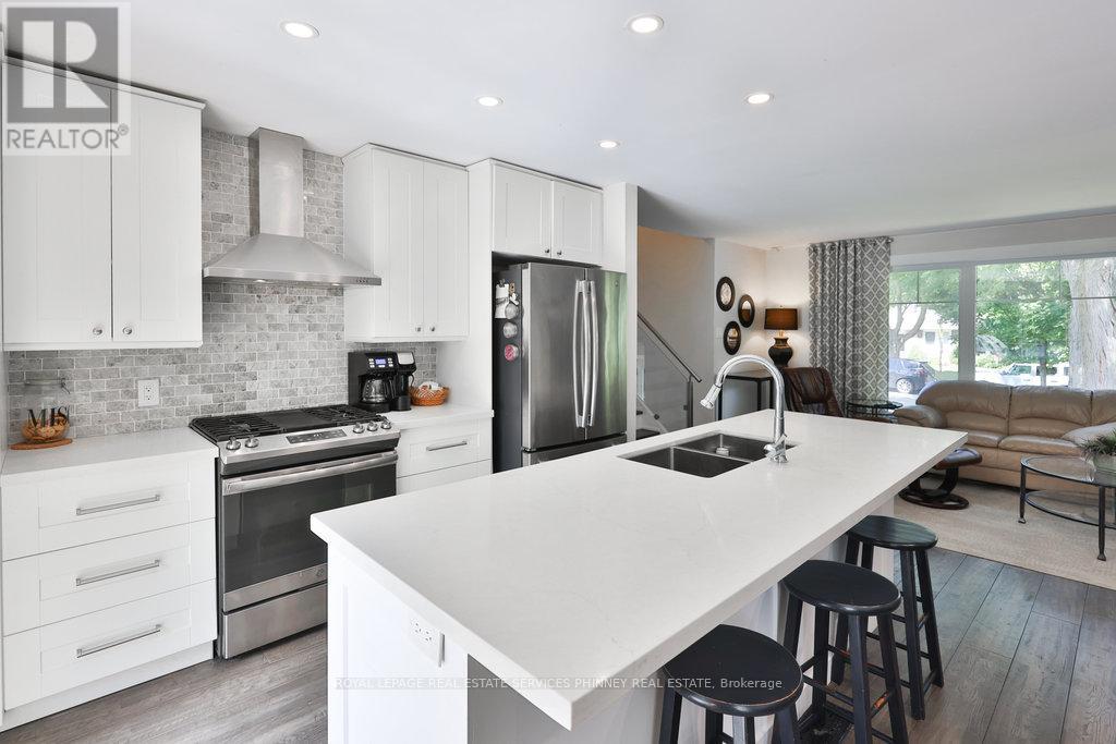 1404 Lewisham Drive, Mississauga, Ontario  L5J 3R3 - Photo 18 - W13677242