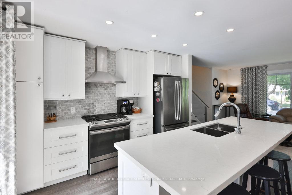 1404 Lewisham Drive, Mississauga, Ontario  L5J 3R3 - Photo 20 - W13677242