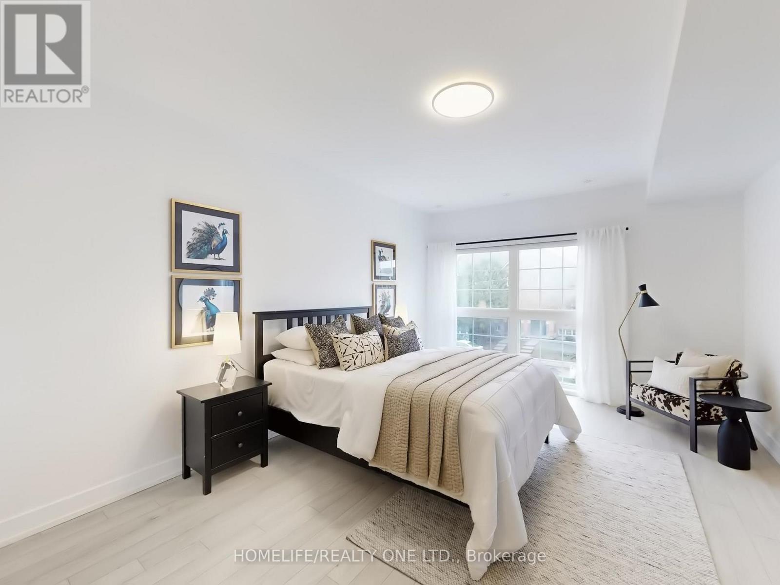 1076 Lansdowne Avenue, Toronto, Ontario M6H 4H2 - Photo 14 - W13677256