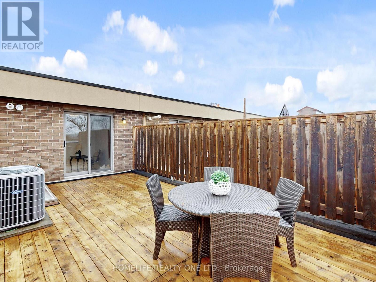 1076 Lansdowne Avenue, Toronto, Ontario M6H 4H2 - Photo 33 - W13677256