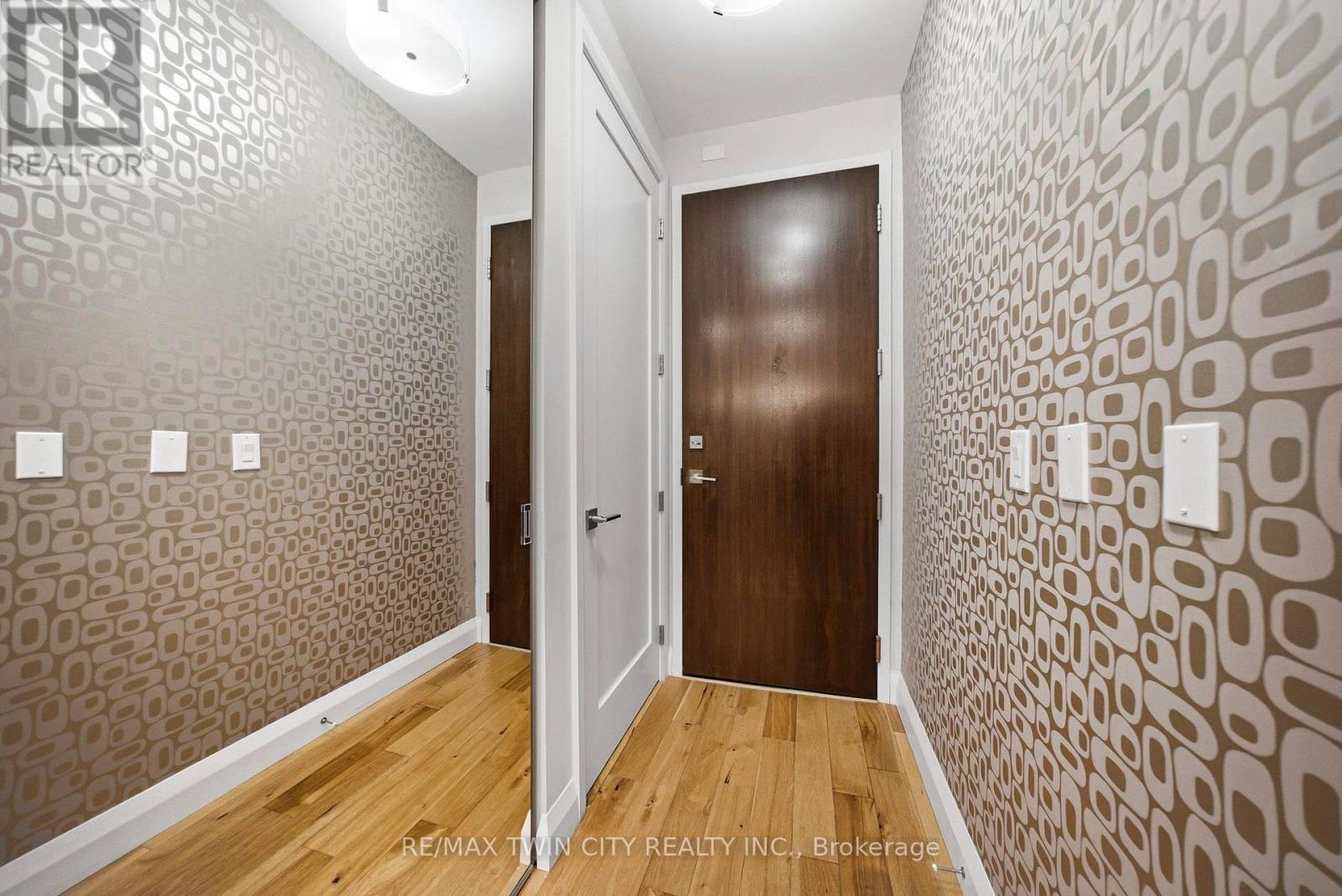 503 - 101 Locke Street S, Hamilton, Ontario L8P 4A6 - Photo 4 - X13677236