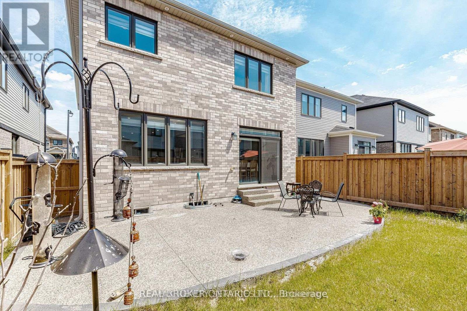 67 Malcolm Crescent, Haldimand, Ontario  N3W 0E9 - Photo 35 - X13677262