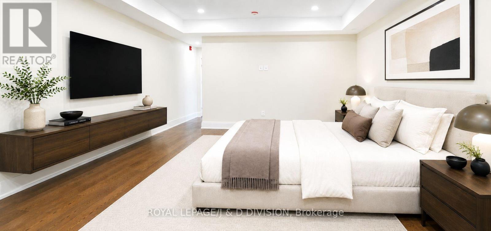202 - 2579 YONGE STREET