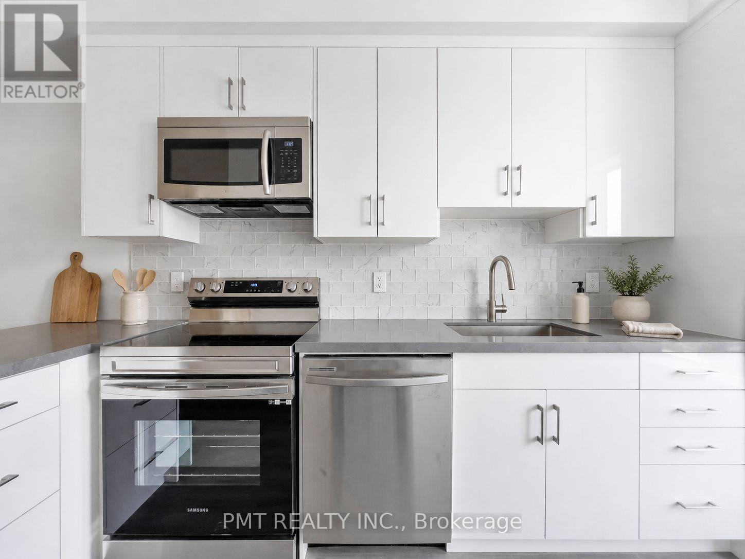 1fm - 531 Delaware Avenue N, Toronto, Ontario  M6H 2V3 - Photo 2 - C13633706
