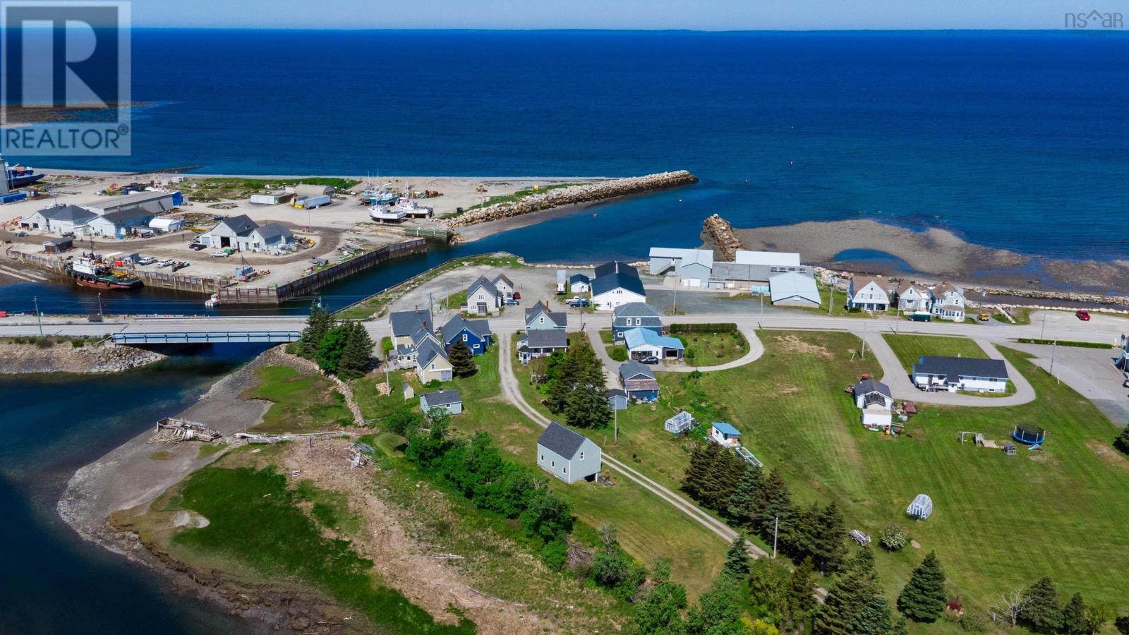 9086 Highway 1, Meteghan River, Nova Scotia  B0W 2L0 - Photo 4 - 202614739