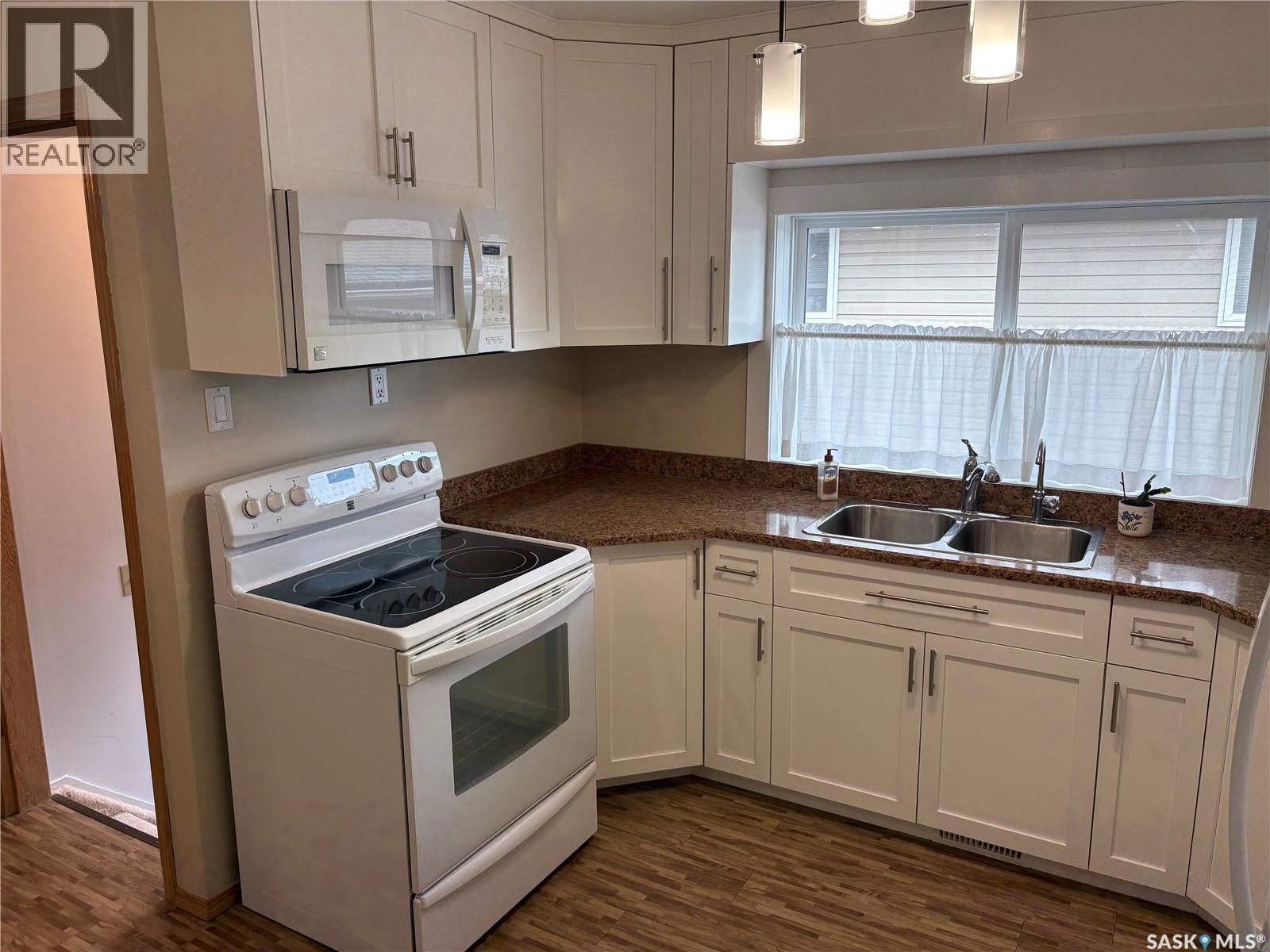 3116 3rd Avenue N, Regina, Saskatchewan  S4R 0W6 - Photo 15 - SK045645
