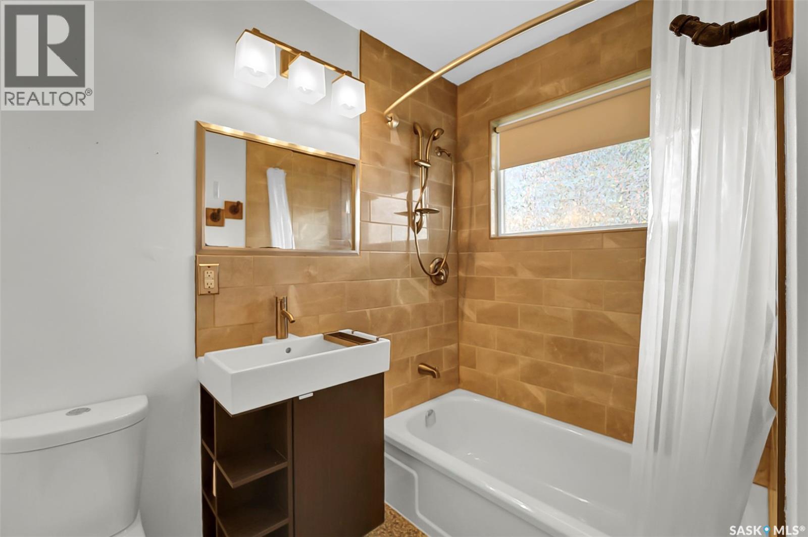 826 W Avenue N, Saskatoon, Saskatchewan  S7L 3H4 - Photo 11 - SK045638