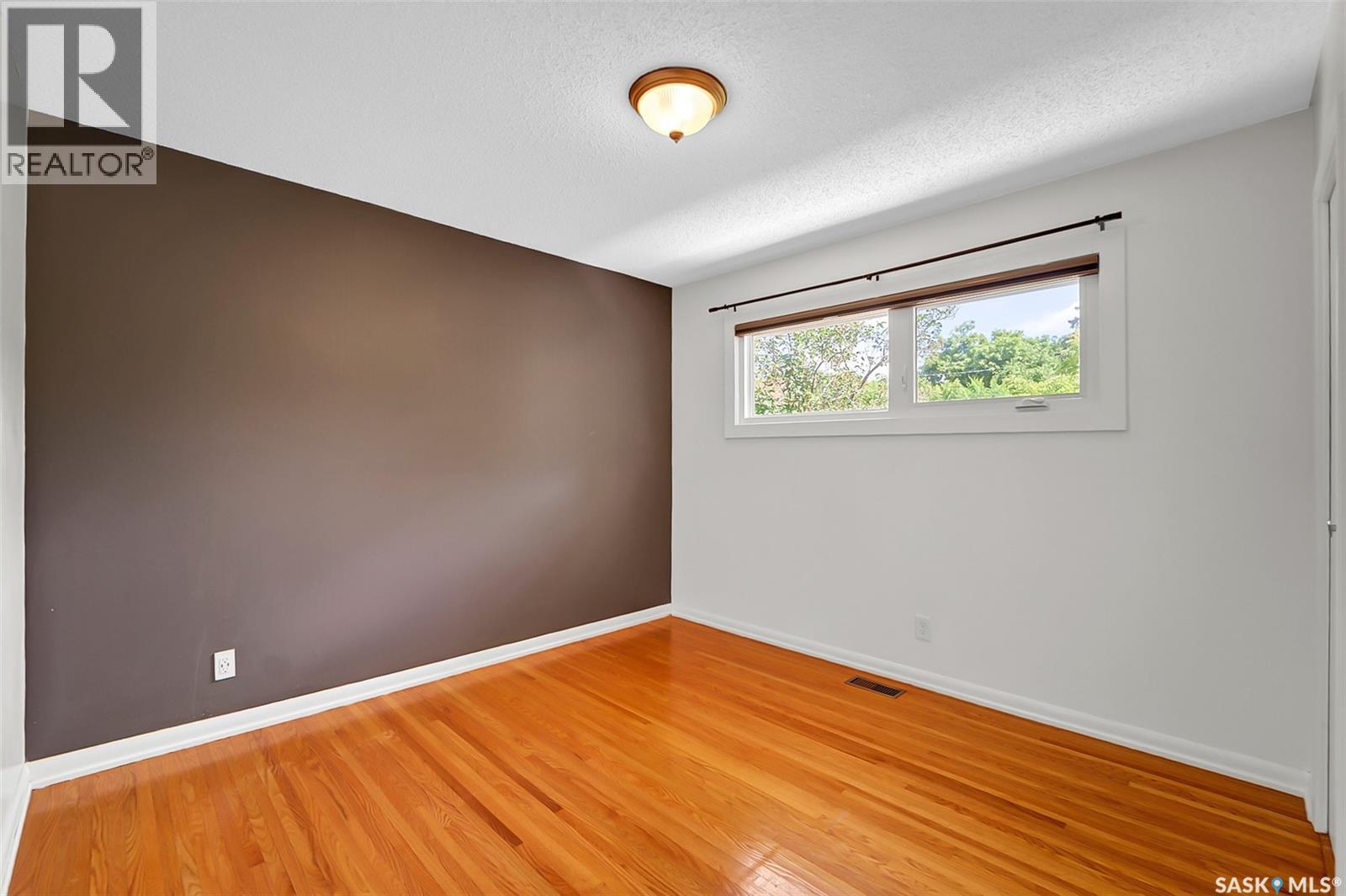 826 W Avenue N, Saskatoon, Saskatchewan  S7L 3H4 - Photo 15 - SK045638