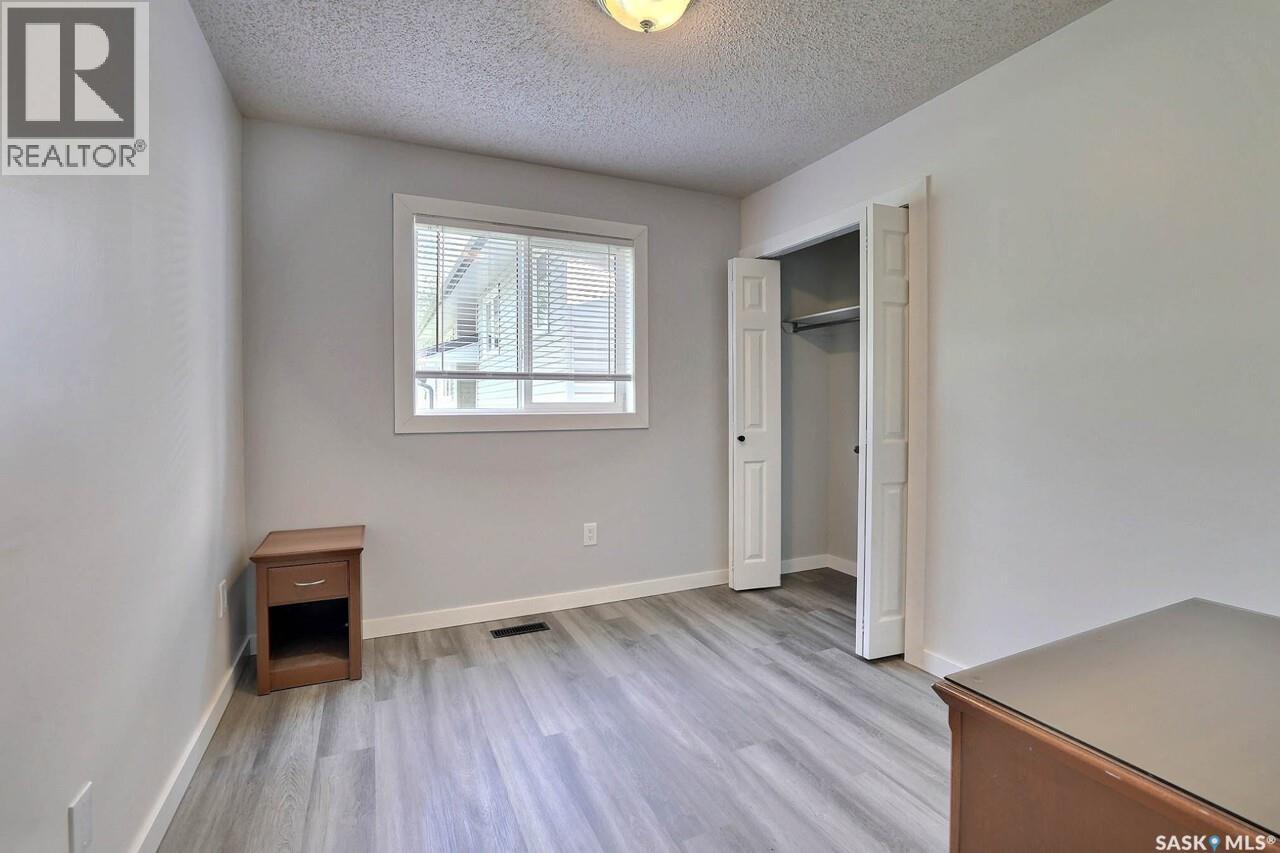 122 Edenwold Crescent, Regina, Saskatchewan  S4R 8A3 - Photo 14 - SK045599