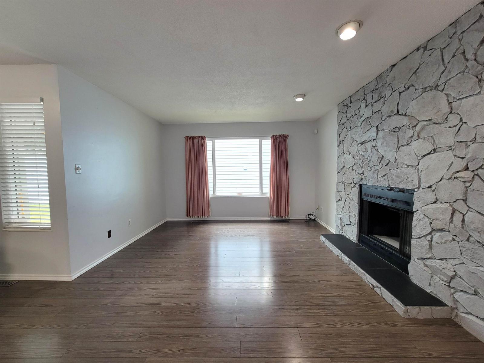 14741 101a Avenue, Surrey, British Columbia  V3R 7E7 - Photo 4 - R3155751
