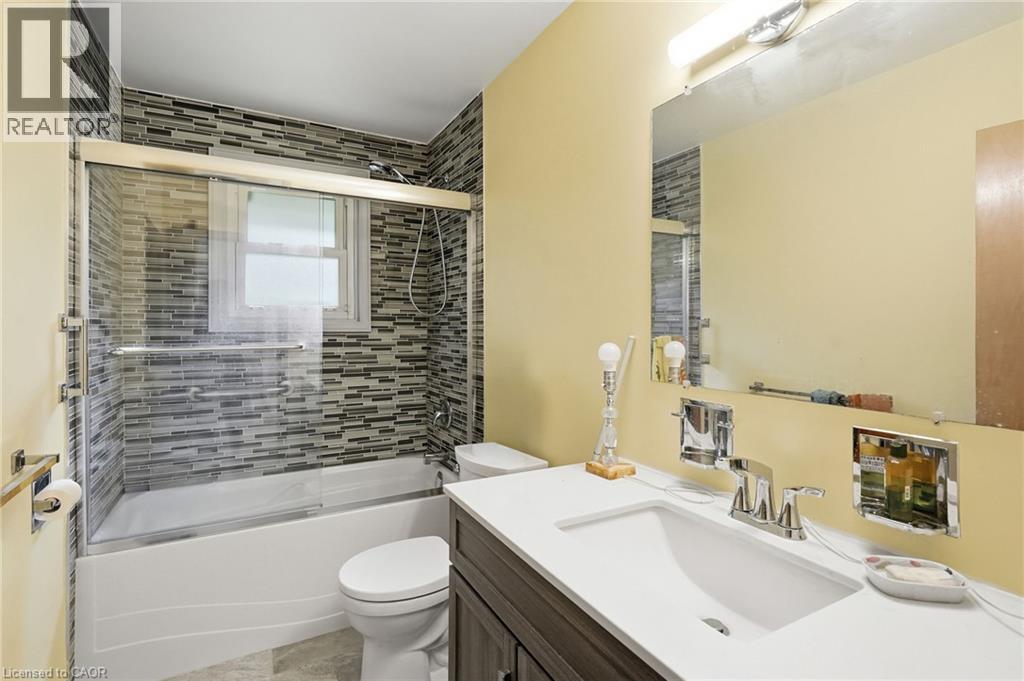 44 Mcdonald Court, Waterdown, Ontario  L9H 7C4 - Photo 19 - 40852329