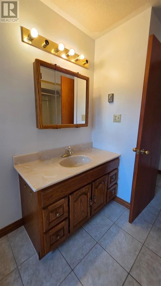 53 Robin St, Sault Ste. Marie, Ontario  P6A 5Y4 - Photo 25 - SM262170