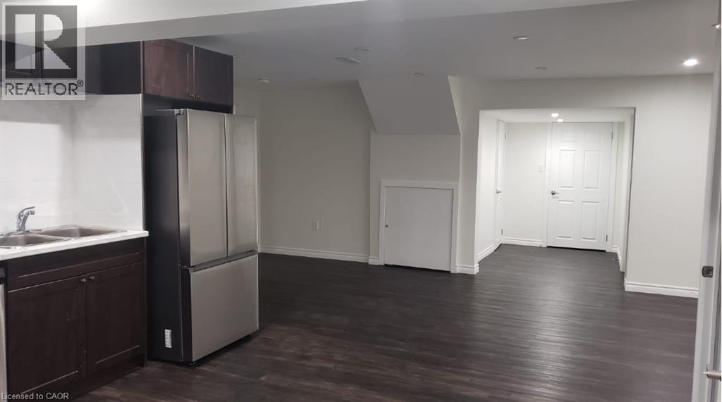 18 Hawkswood Drive Unit# Basement, Kitchener, Ontario  N2K 4J6 - Photo 3 - 40855790