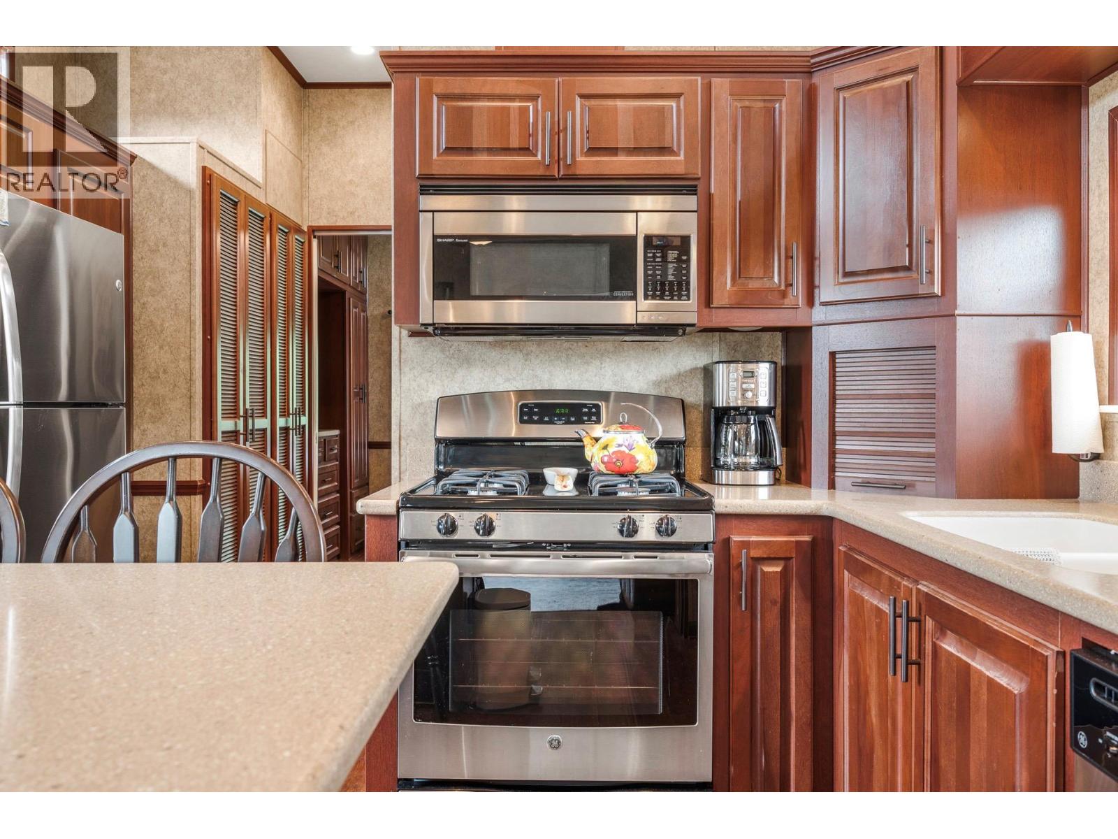 8000 Highland Road Unit# 172, Vernon, British Columbia  V1B 3W5 - Photo 7 - 10372175
