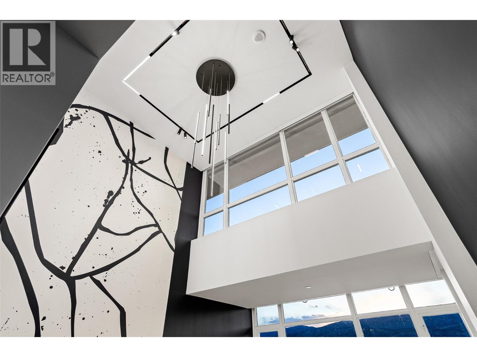 1075 Sunset Drive Unit# Ph1, Kelowna, British Columbia  V1Y 9Y9 - Photo 38 - 10382866