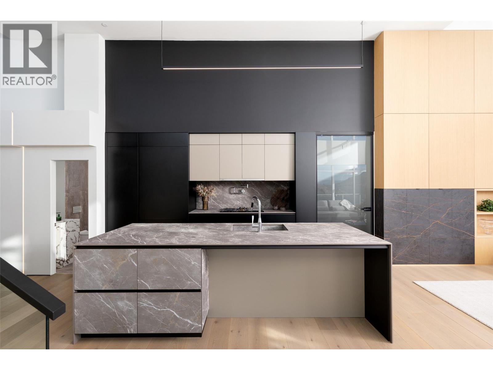 1075 Sunset Drive Unit# Ph1, Kelowna, British Columbia  V1Y 9Y9 - Photo 9 - 10382866
