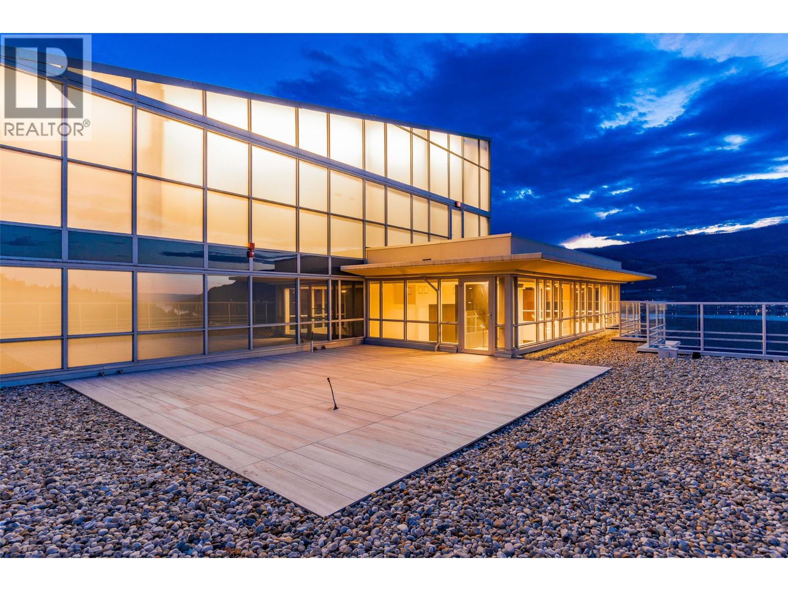1075 Sunset Drive Unit# Ph1, Kelowna, British Columbia  V1Y 9Y9 - Photo 55 - 10382866