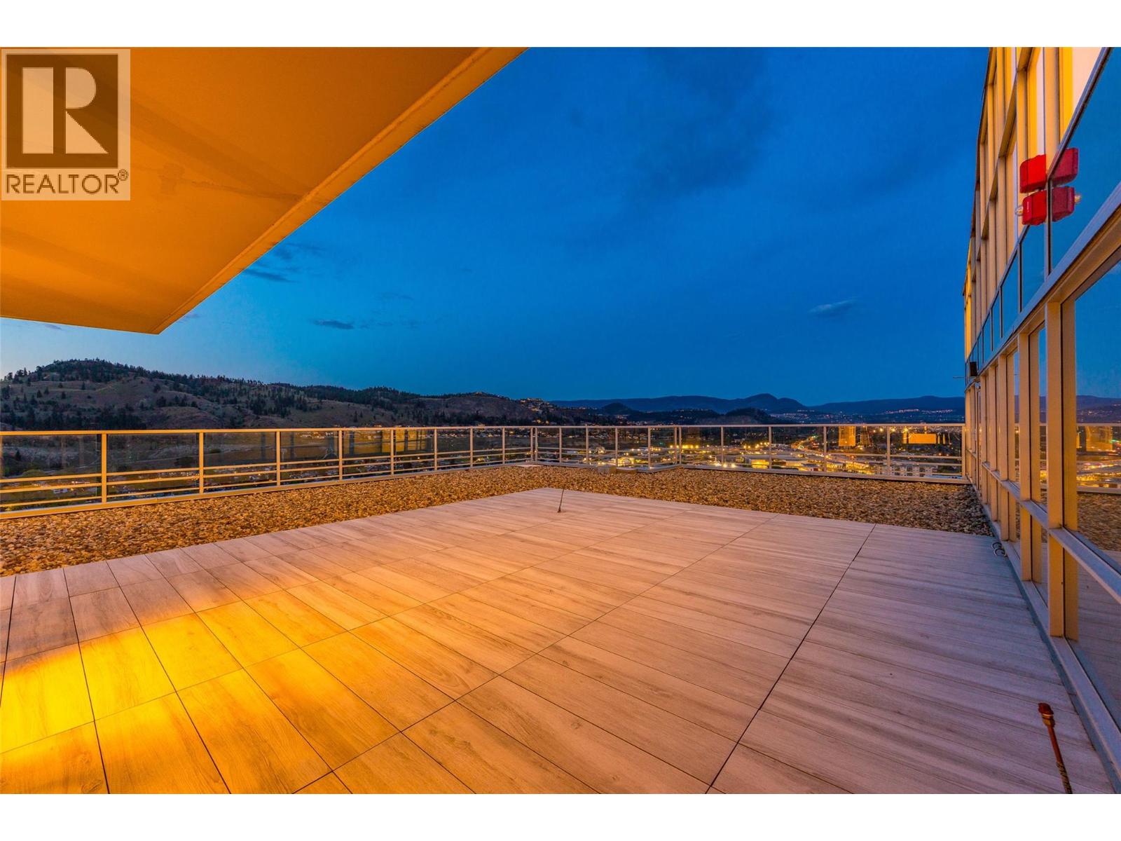 1075 Sunset Drive Unit# Ph1, Kelowna, British Columbia  V1Y 9Y9 - Photo 57 - 10382866