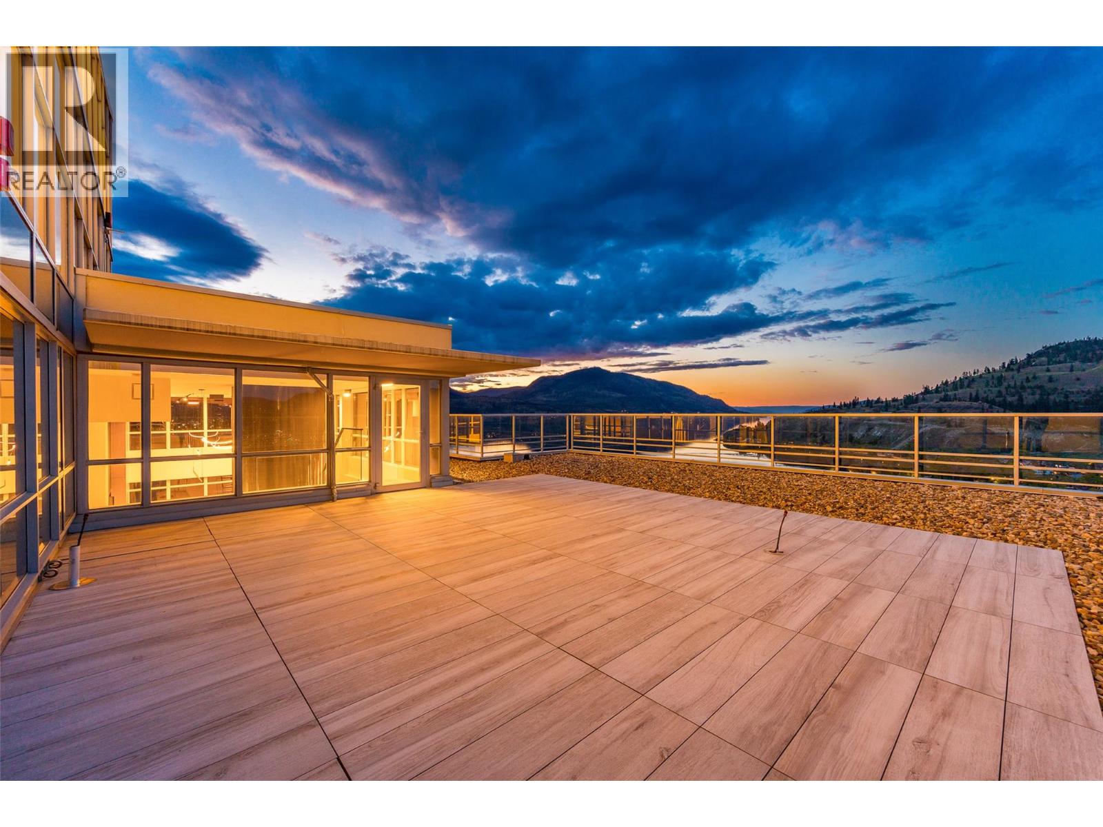 1075 Sunset Drive Unit# Ph1, Kelowna, British Columbia  V1Y 9Y9 - Photo 56 - 10382866