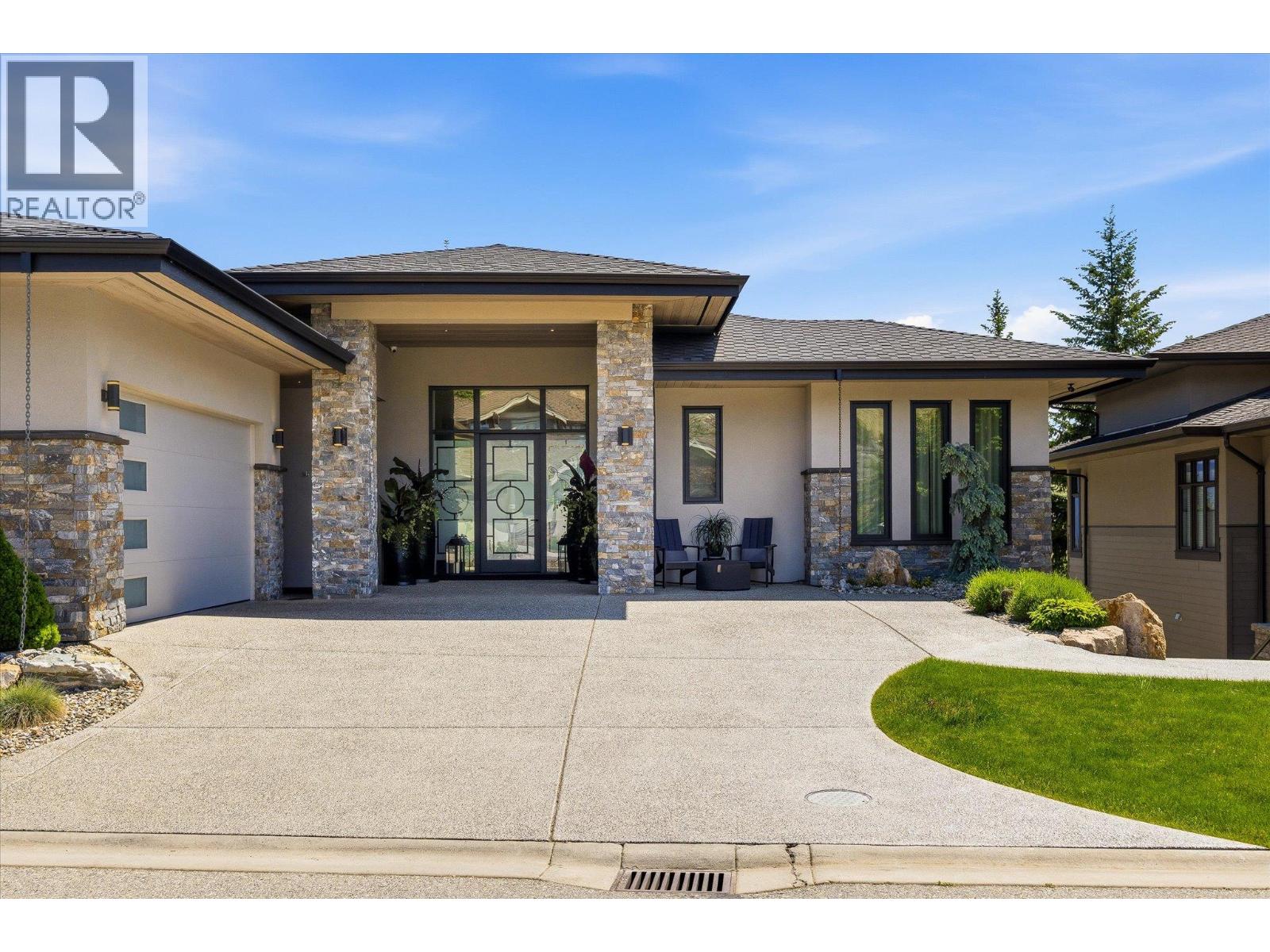 818 Brassey Place, Vernon, British Columbia  V1H 2H7 - Photo 4 - 10387161