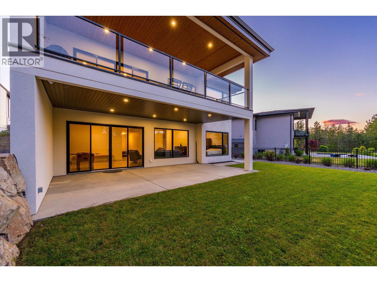 10285 Beacon Hill Drive, Lake Country, British Columbia  V4V 0A9 - Photo 38 - 10389055