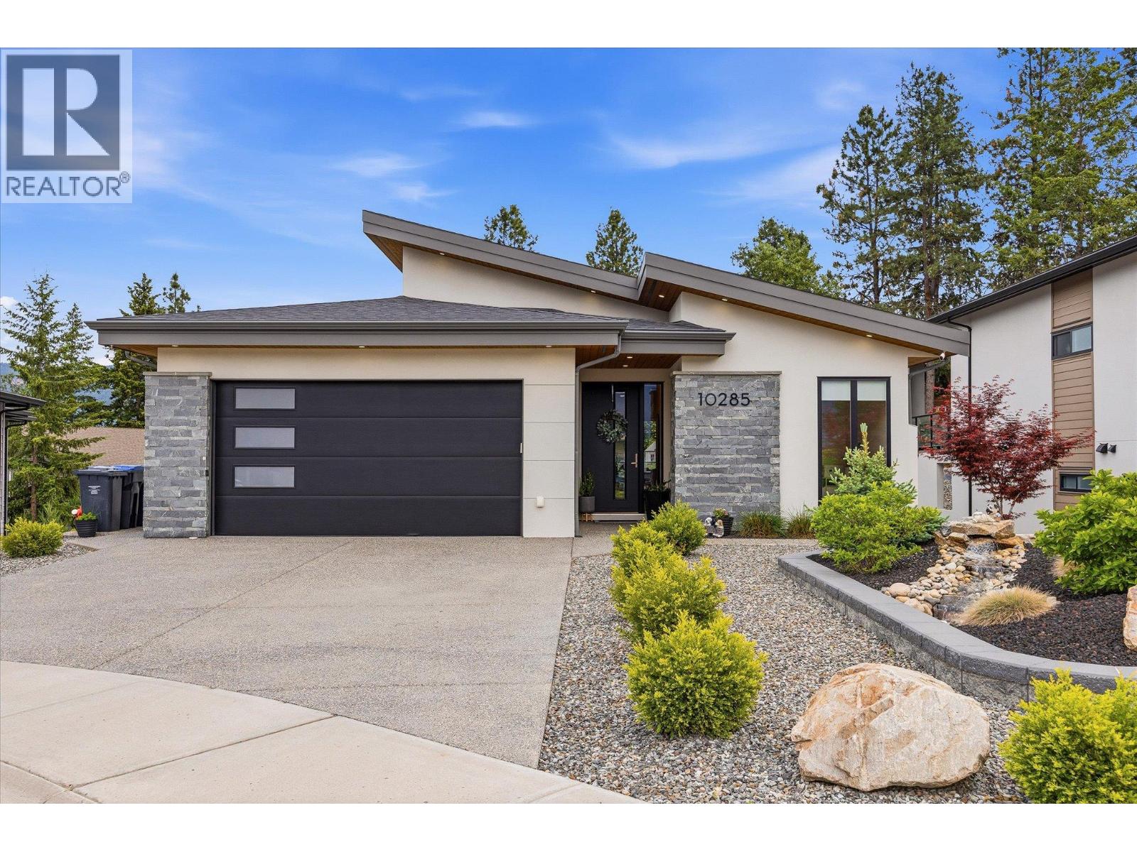 10285 Beacon Hill Drive, Lake Country, British Columbia  V4V 0A9 - Photo 3 - 10389055