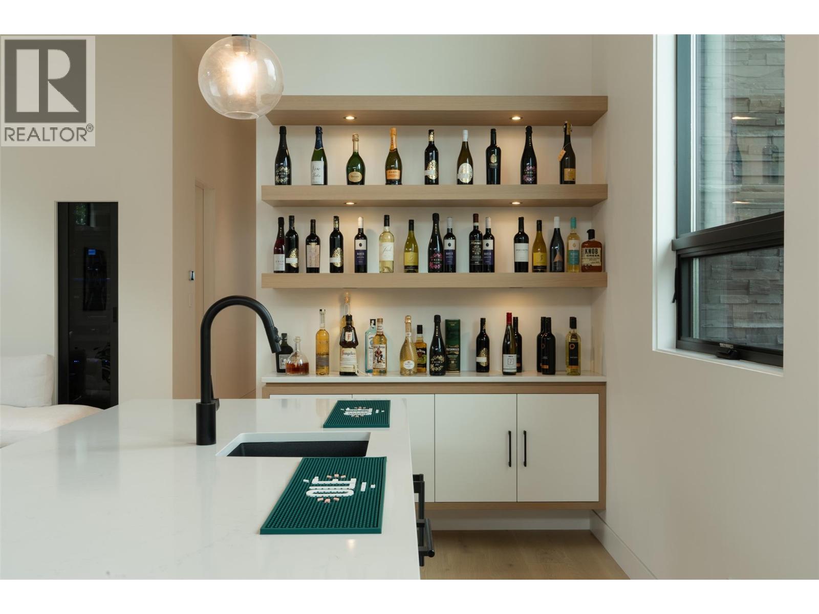2764 Abbott Street, Kelowna, British Columbia  V1Y 1G4 - Photo 48 - 10389782