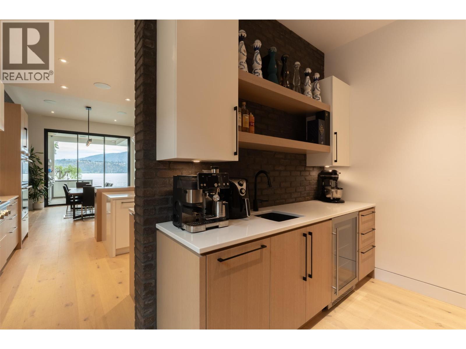 2764 Abbott Street, Kelowna, British Columbia  V1Y 1G4 - Photo 20 - 10389782