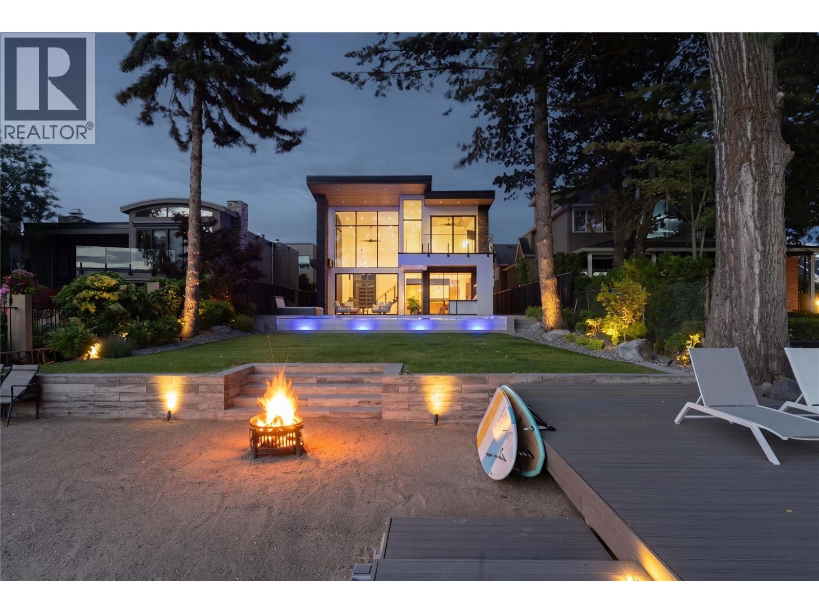 2764 Abbott Street, Kelowna, British Columbia  V1Y 1G4 - Photo 2 - 10389782