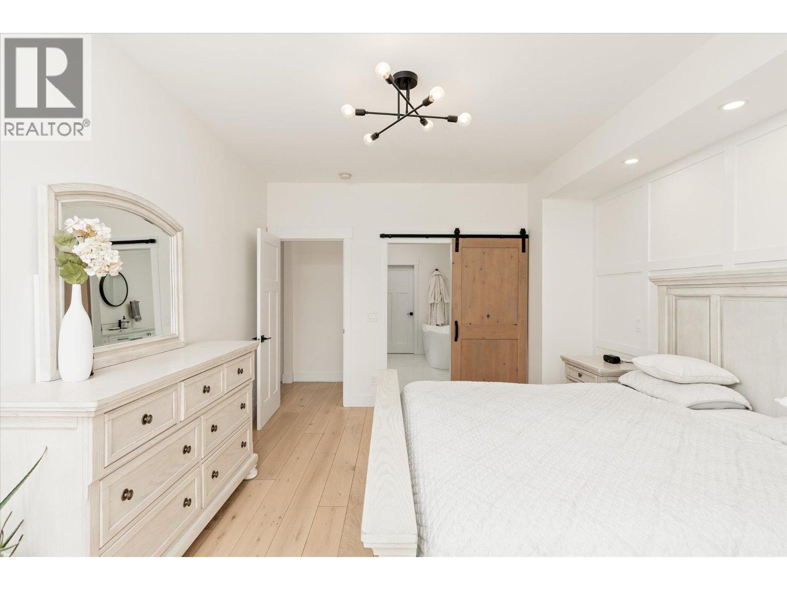 10285 Beacon Hill Drive, Lake Country, British Columbia  V4V 0A9 - Photo 18 - 10389055