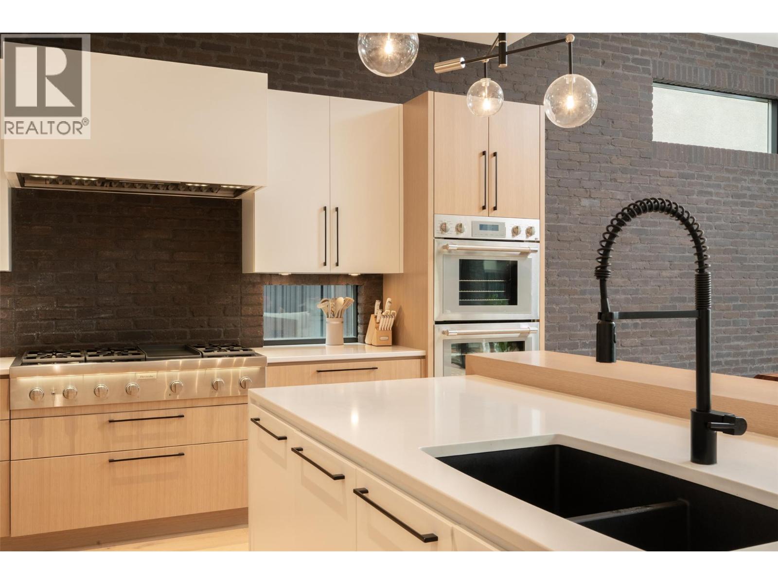 2764 Abbott Street, Kelowna, British Columbia  V1Y 1G4 - Photo 16 - 10389782
