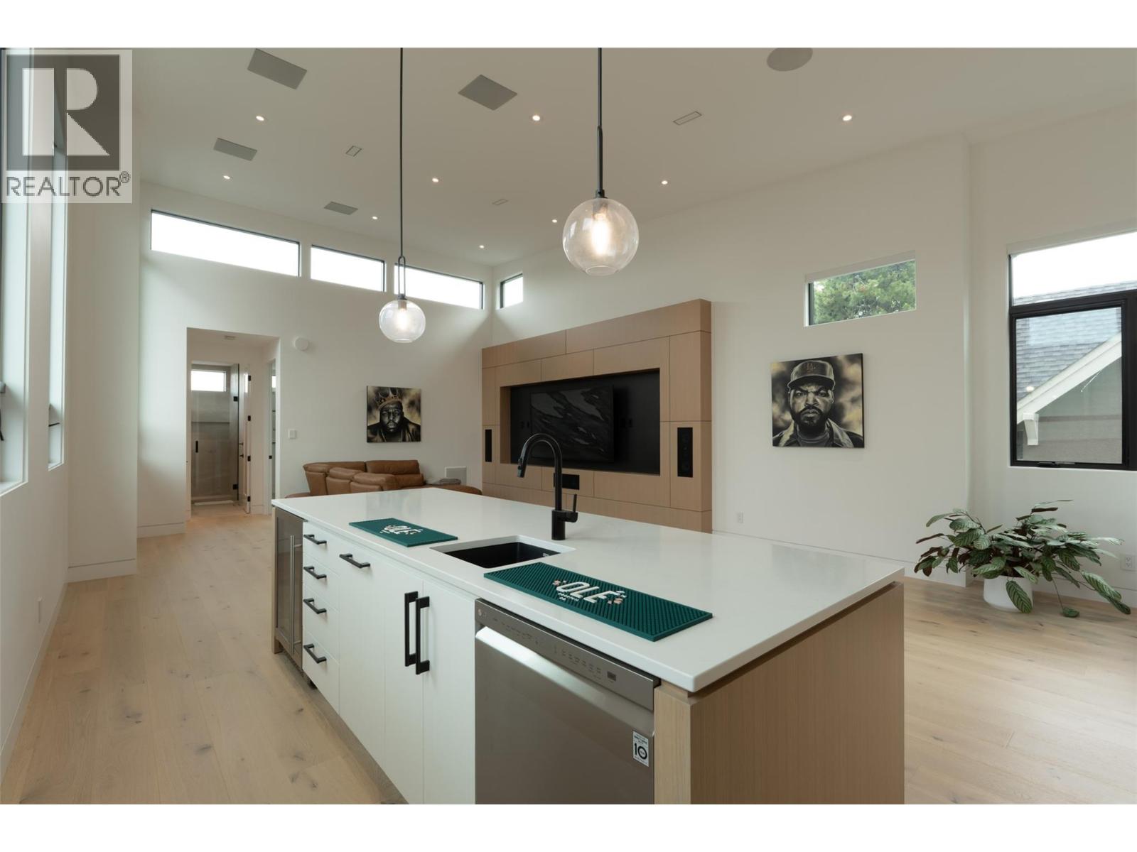 2764 Abbott Street, Kelowna, British Columbia  V1Y 1G4 - Photo 49 - 10389782