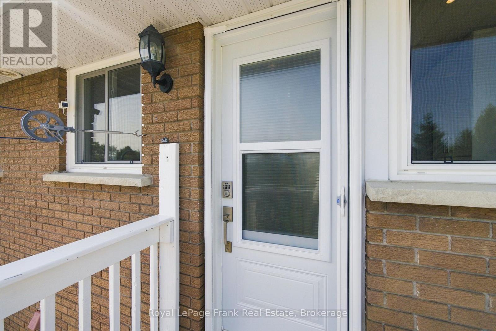 317 Dwight Avenue, Oshawa, Ontario  L1J 1K8 - Photo 25 - E13677440