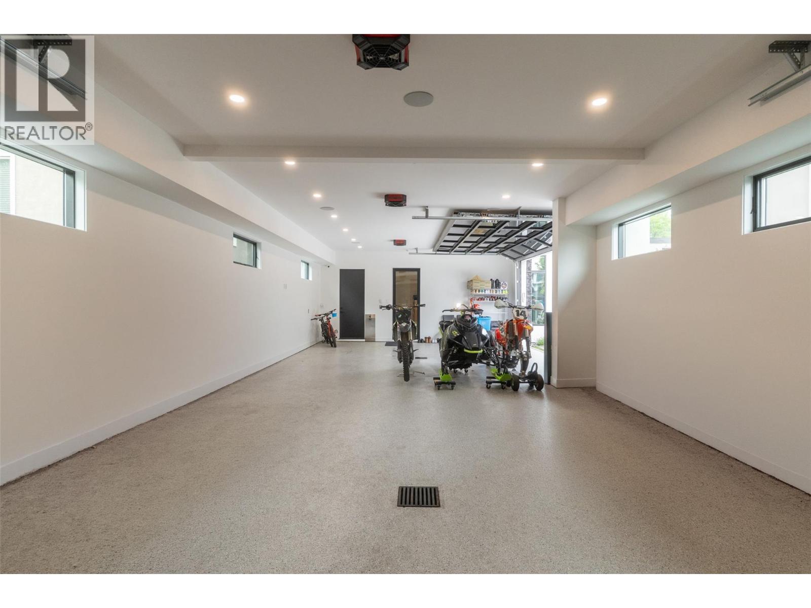 2764 Abbott Street, Kelowna, British Columbia  V1Y 1G4 - Photo 70 - 10389782