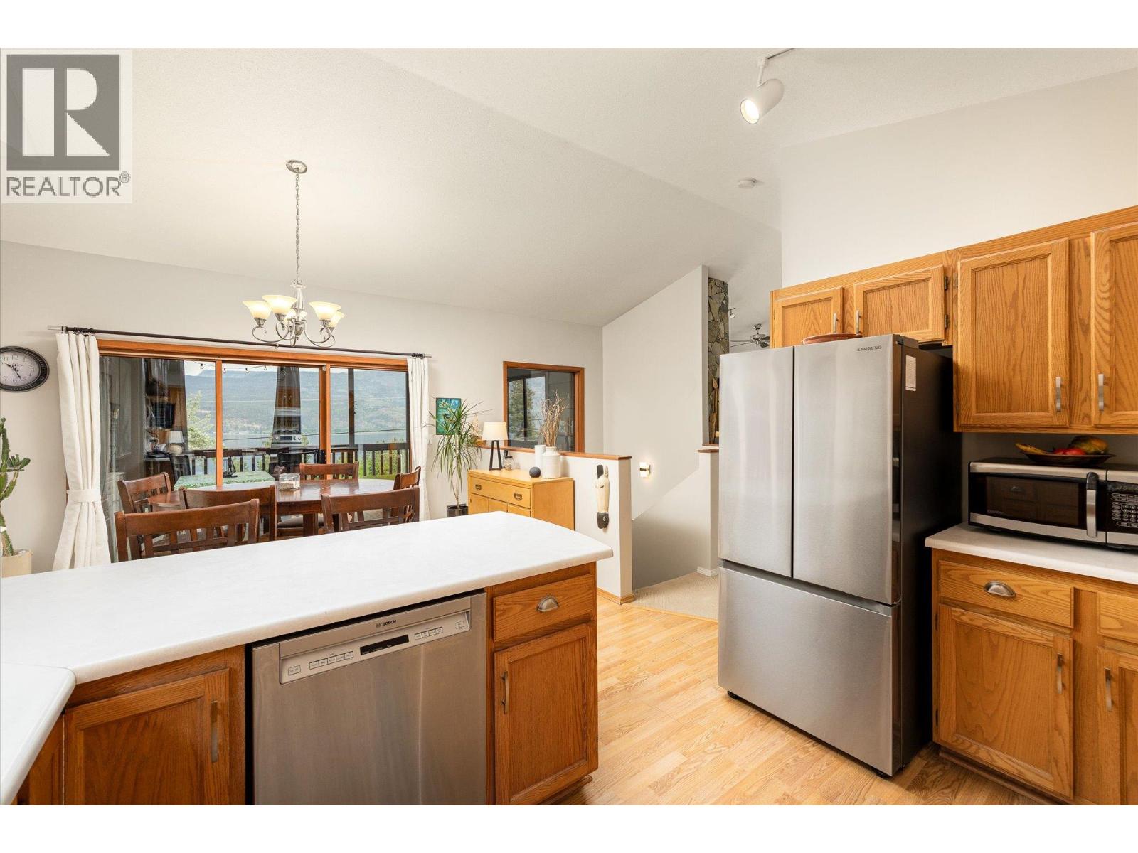 16455 Commonage Road, Lake Country, British Columbia  V4V 1B3 - Photo 6 - 10390855