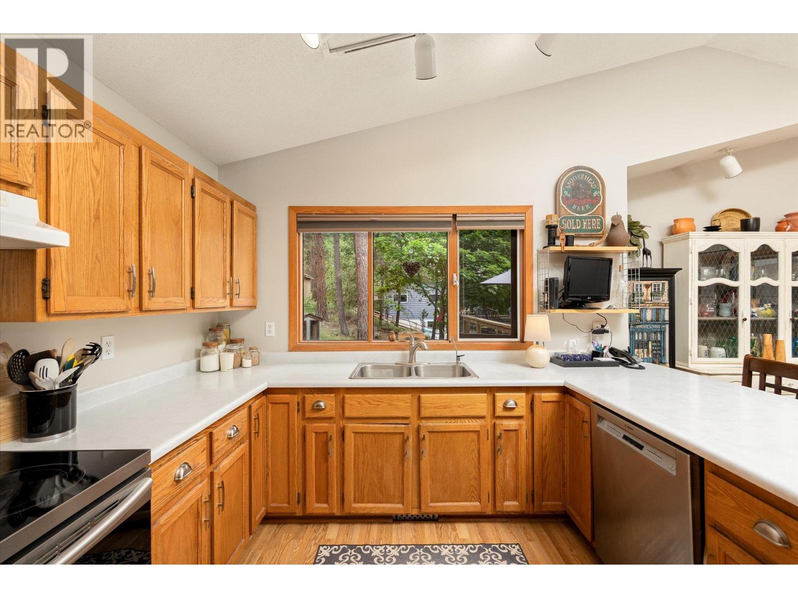 16455 Commonage Road, Lake Country, British Columbia  V4V 1B3 - Photo 4 - 10390855